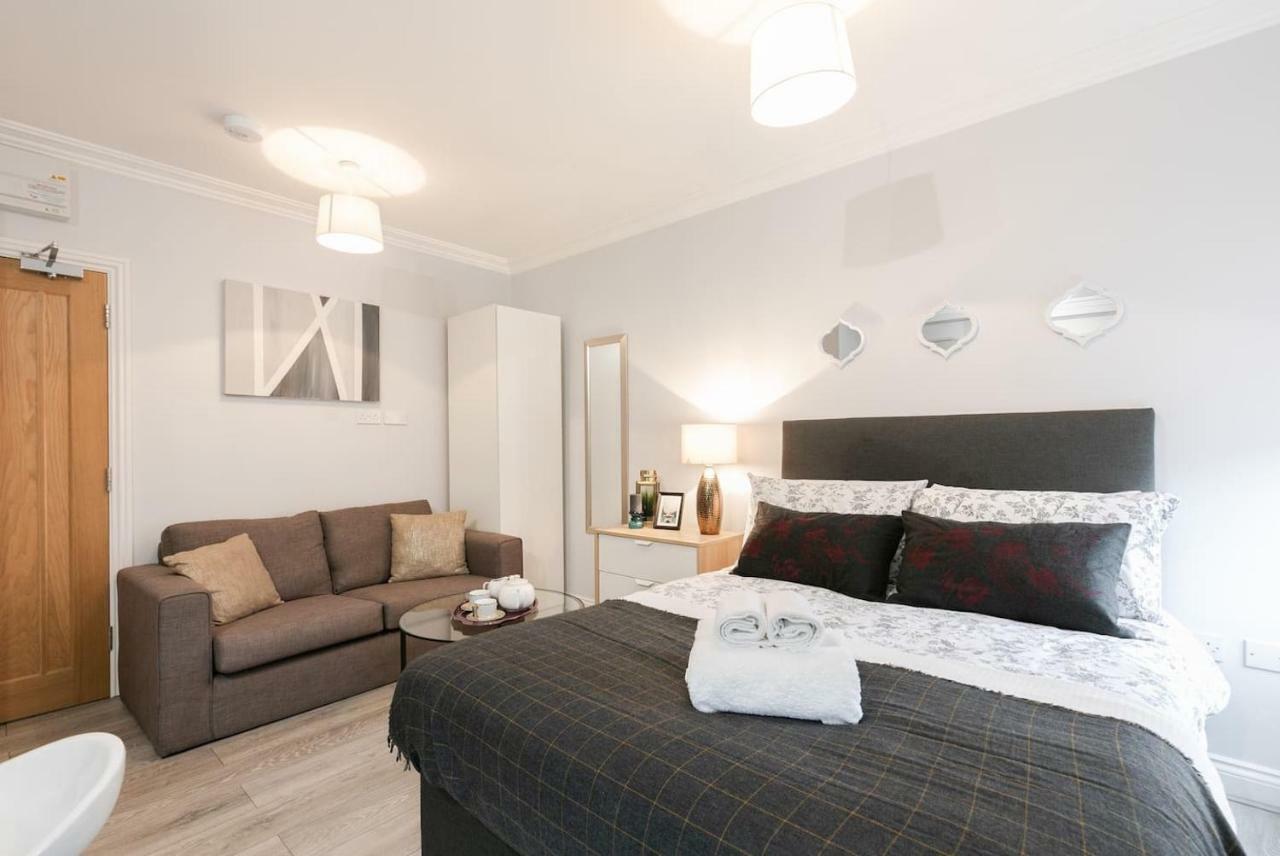Berkshire Apartment 11Helena House Lux Studio Apartment Ридинг Экстерьер фото