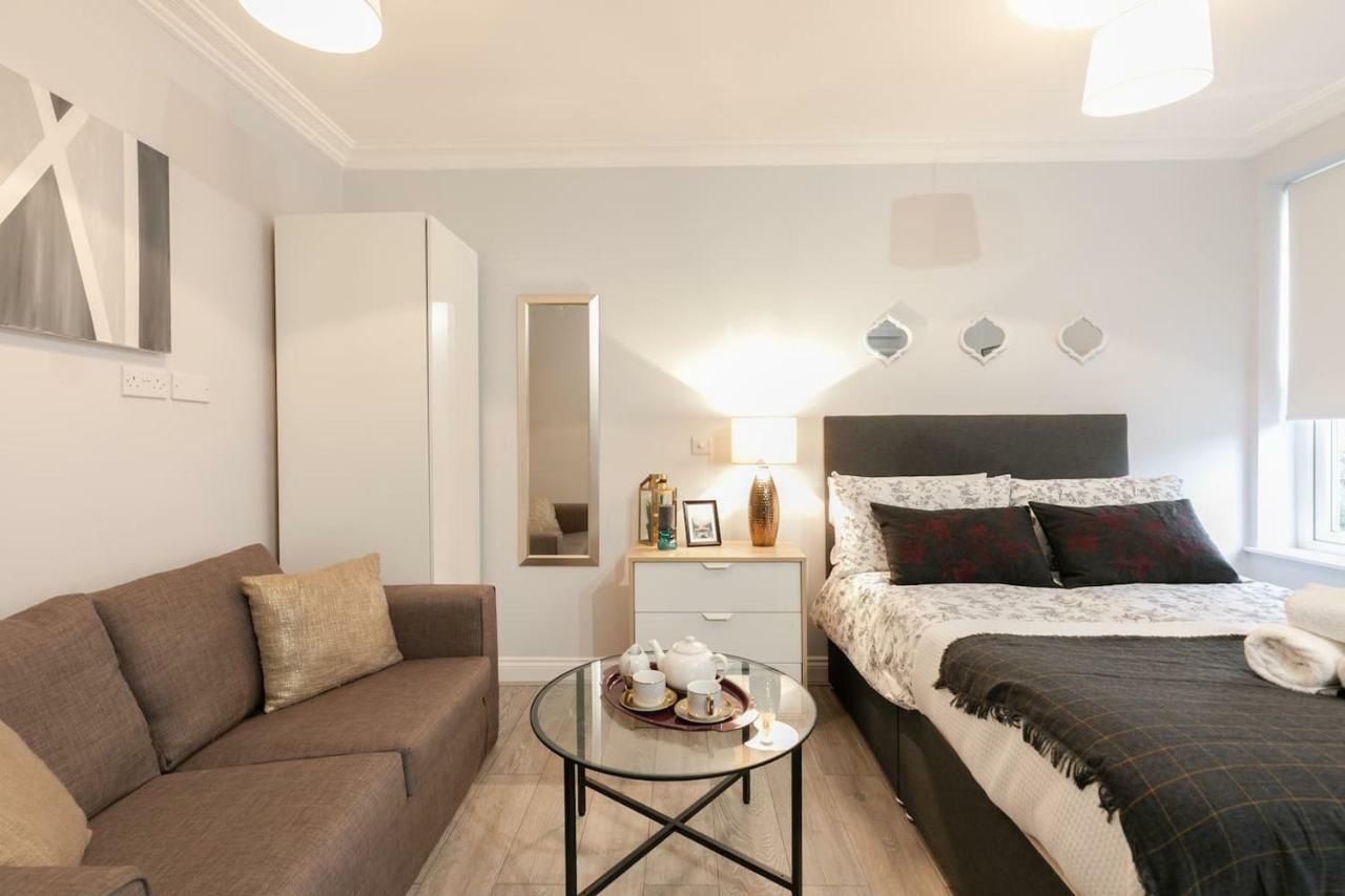 Berkshire Apartment 11Helena House Lux Studio Apartment Ридинг Экстерьер фото